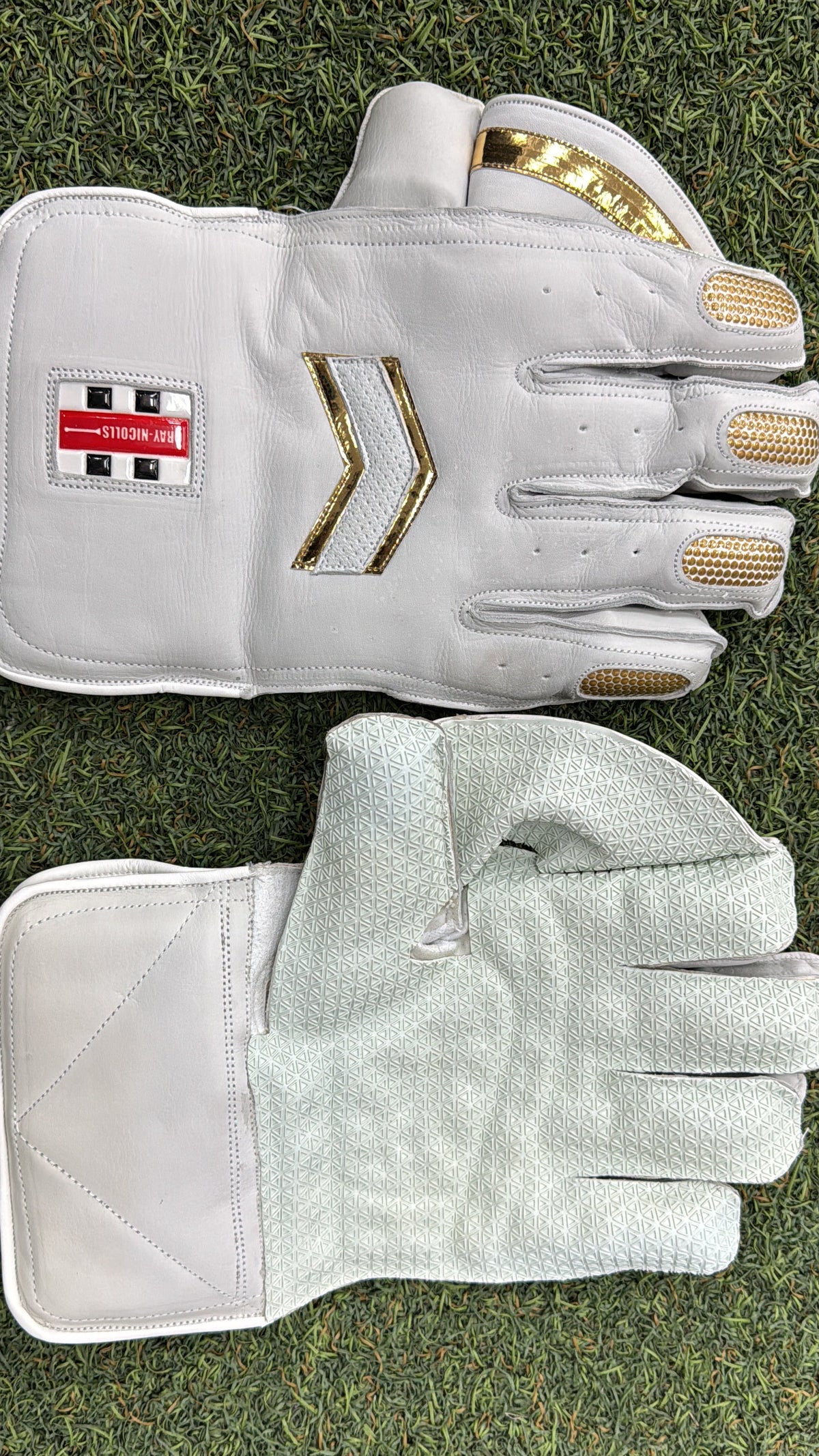Gray Nicolls wicket Keeping Gloves